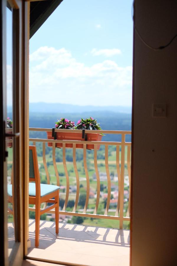 Zidanica-Vineyard Cottage Jakse Semic Екстериор снимка